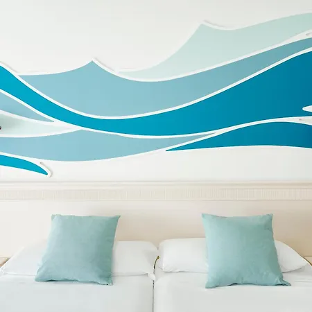 Iberostar Waves Gaviotas Park