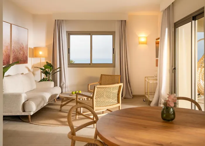 Iberostar Waves Gaviotas Park Hotel 4*